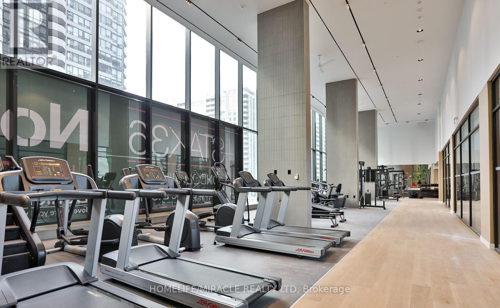 2701 - 395 Square One Drive, Mississauga, ON - Indoor Photo Showing Gym Room