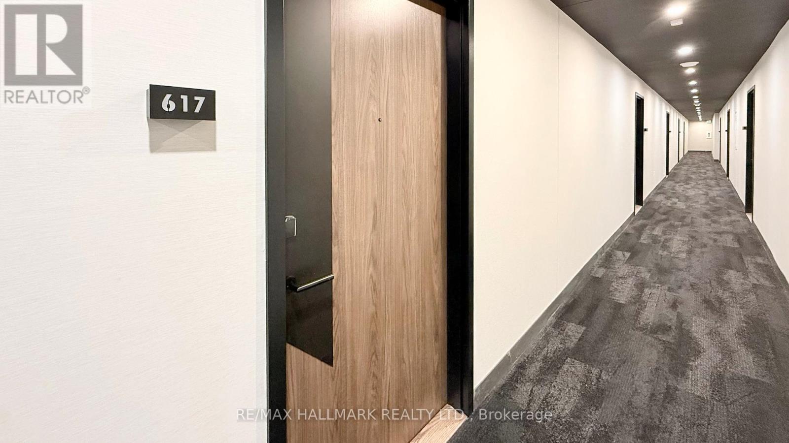 617 - 1037 The Queensway, Toronto, ON - Indoor Photo Showing Other Room