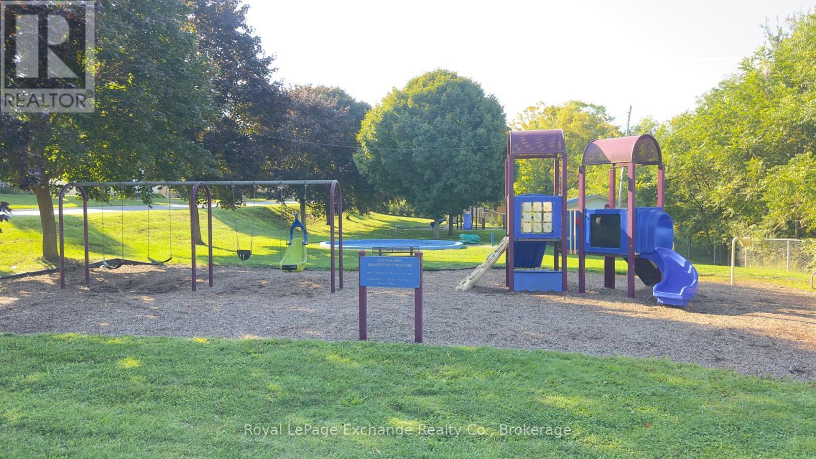 Park across the road - 127 Yonge Street S, Brockton, ON - Outdoor