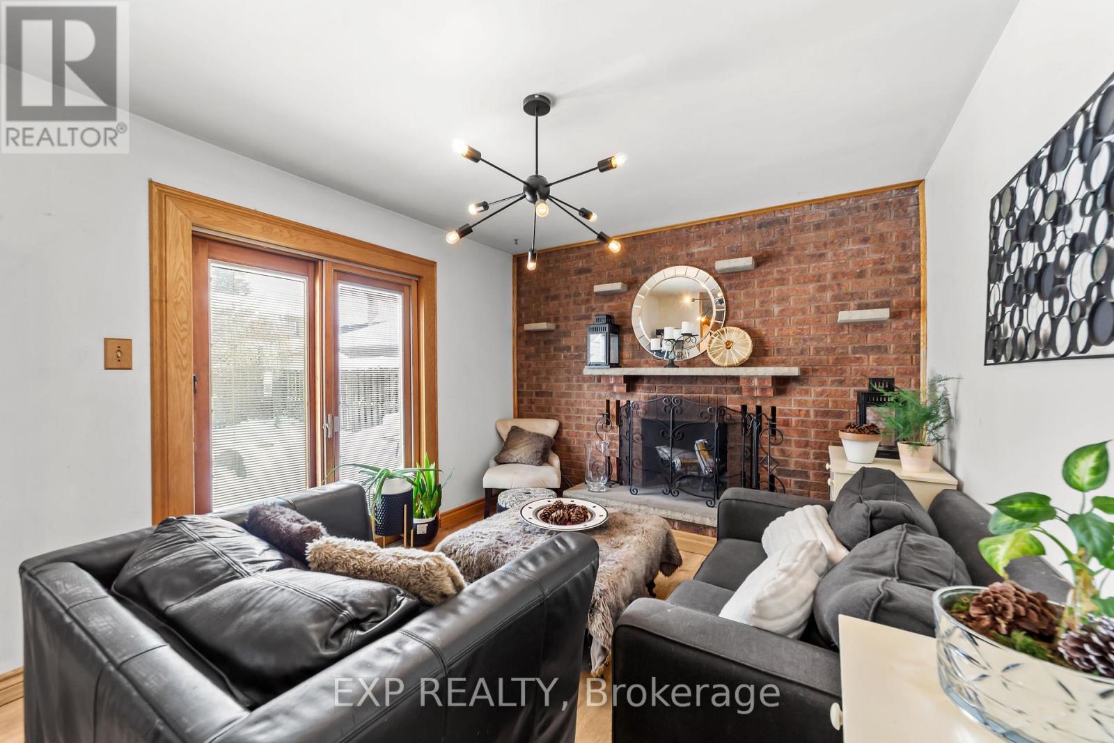 16 Edmunds Crescent, London South (South T), ON