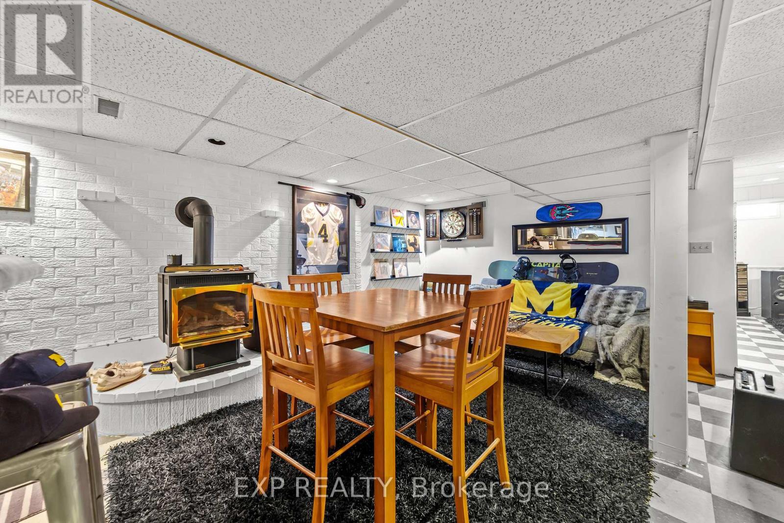 16 Edmunds Crescent, London South (South T), ON