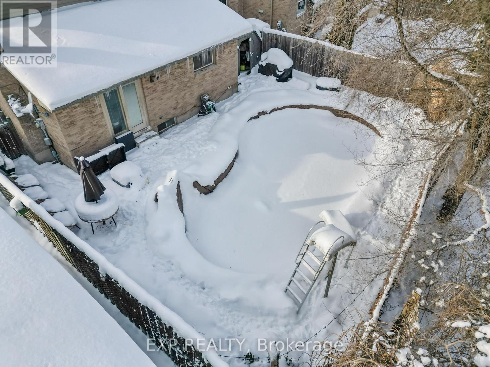 16 Edmunds Crescent, London South (South T), ON