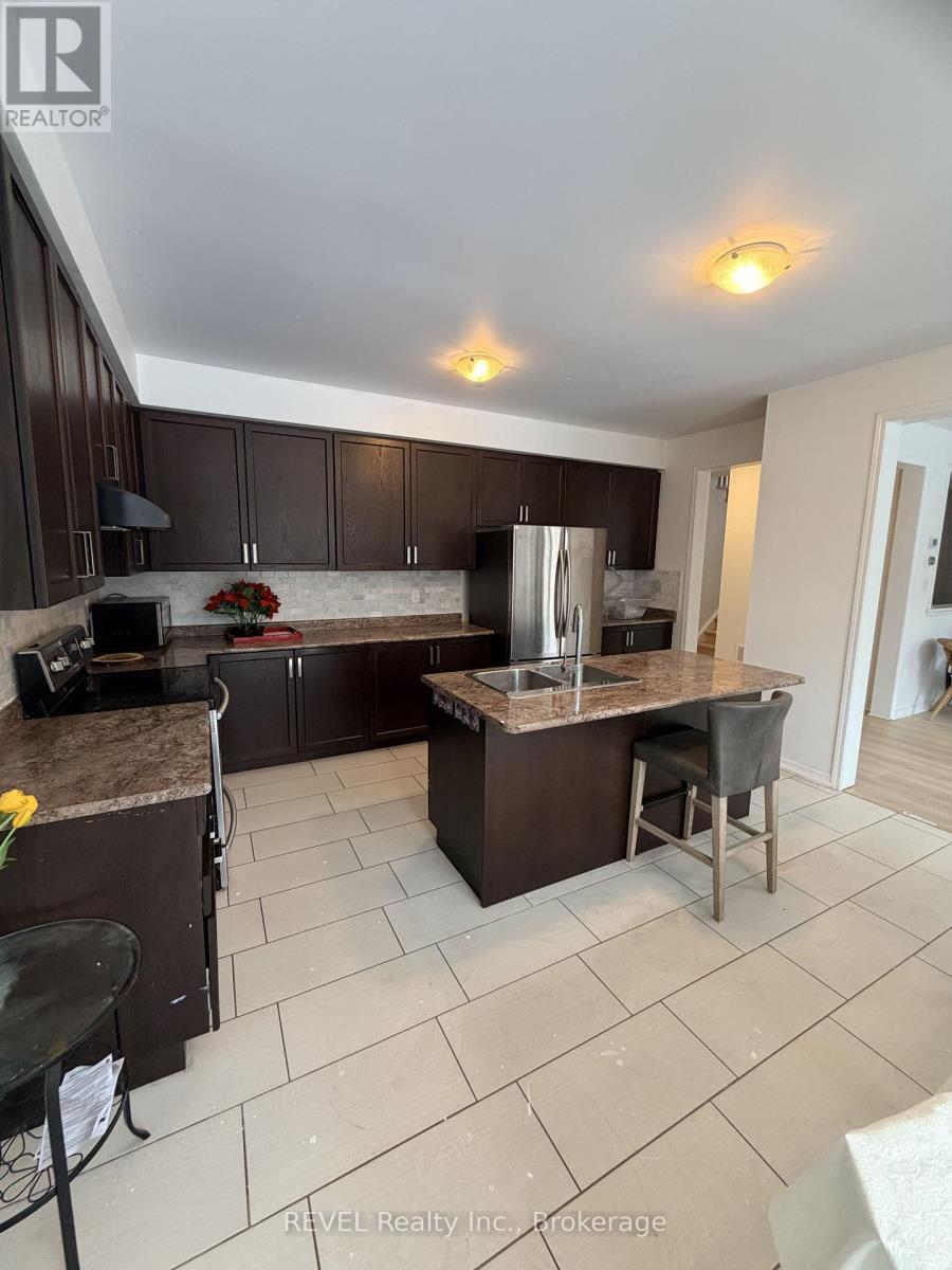 7969 Buckeye Crescent, Niagara Falls (Brown), ON - Indoor Photo Showing Kitchen