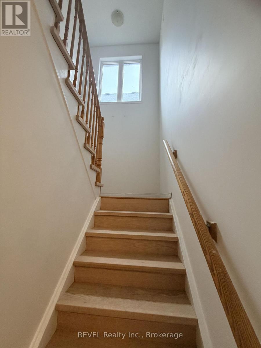 7969 Buckeye Crescent, Niagara Falls (Brown), ON - Indoor Photo Showing Other Room