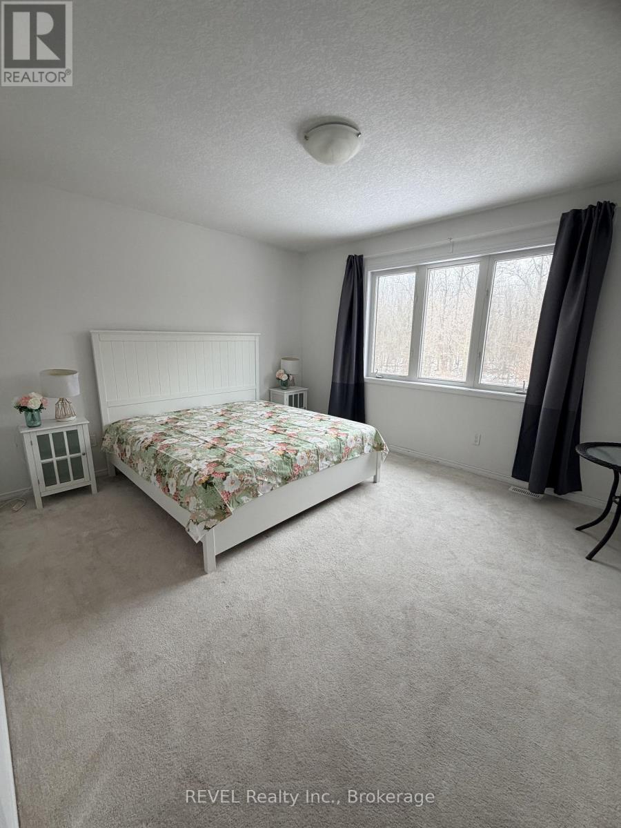 7969 Buckeye Crescent, Niagara Falls (Brown), ON - Indoor Photo Showing Bedroom