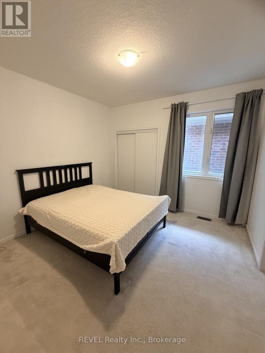 7969 Buckeye Crescent, Niagara Falls (Brown), ON - Indoor Photo Showing Bedroom