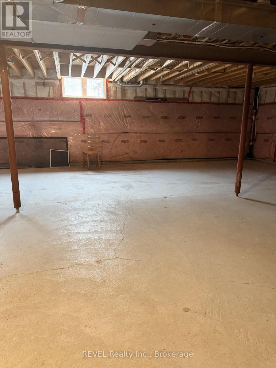 7969 Buckeye Crescent, Niagara Falls (Brown), ON - Indoor Photo Showing Other Room