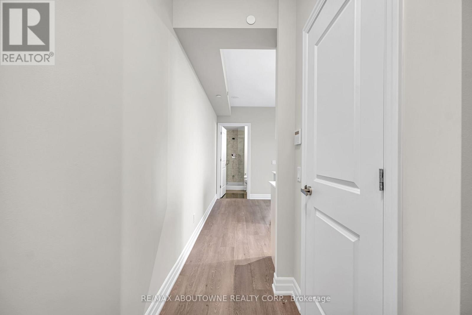 1609 - 9085 Jane Street, Vaughan, ON - Indoor Photo Showing Other Room