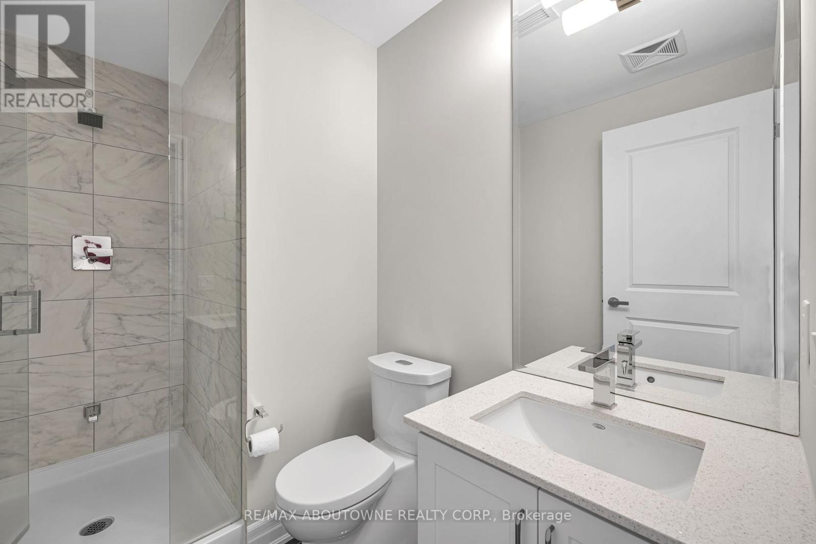 1609 - 9085 Jane Street, Vaughan, ON - Indoor Photo Showing Bathroom