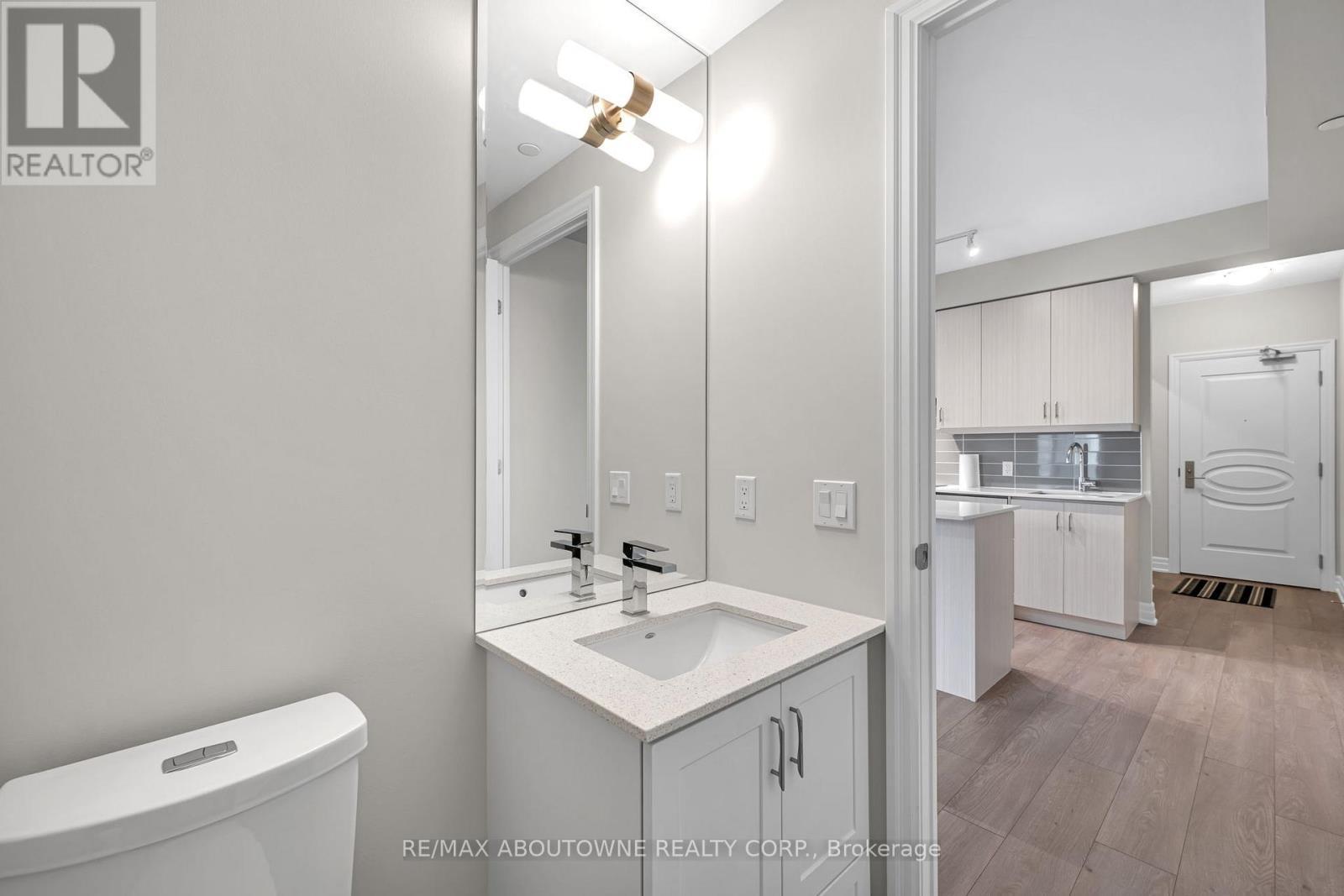 1609 - 9085 Jane Street, Vaughan, ON - Indoor Photo Showing Bathroom