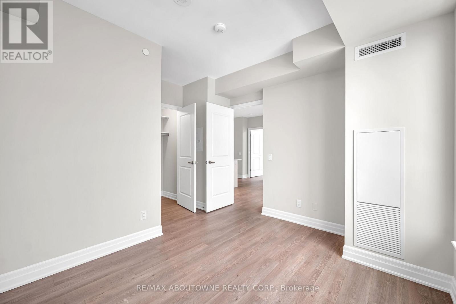 1609 - 9085 Jane Street, Vaughan, ON - Indoor Photo Showing Other Room