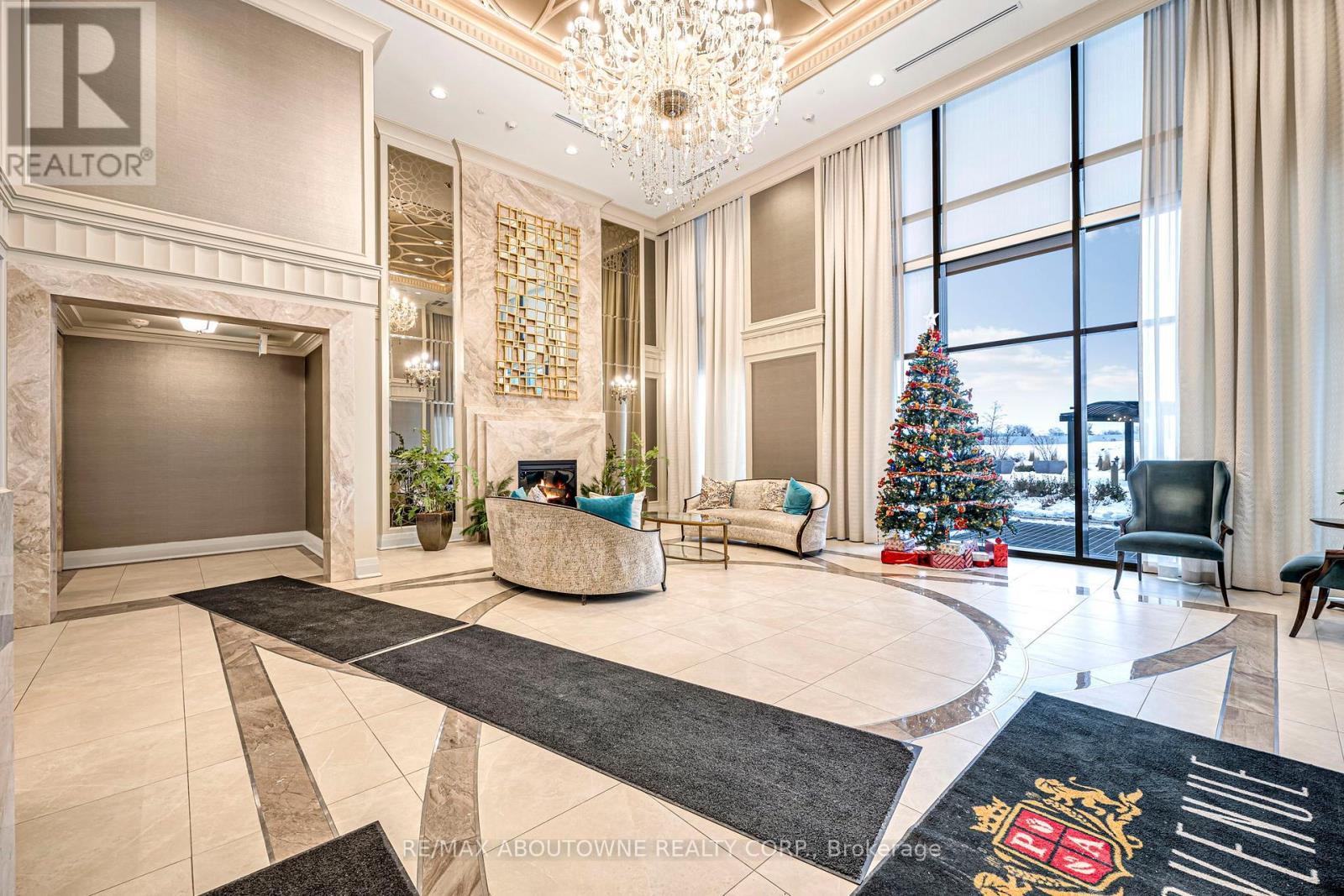 1609 - 9085 Jane Street, Vaughan, ON - Indoor Photo Showing Other Room