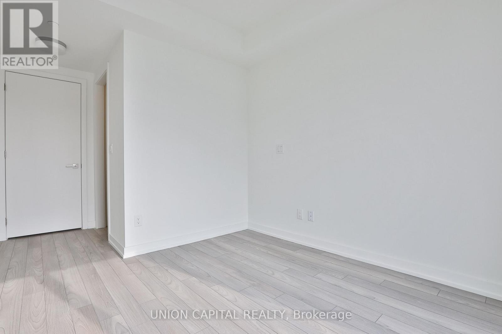 203 - 2 Red Squirrel Lane, Richmond Hill, ON - Indoor Photo Showing Other Room