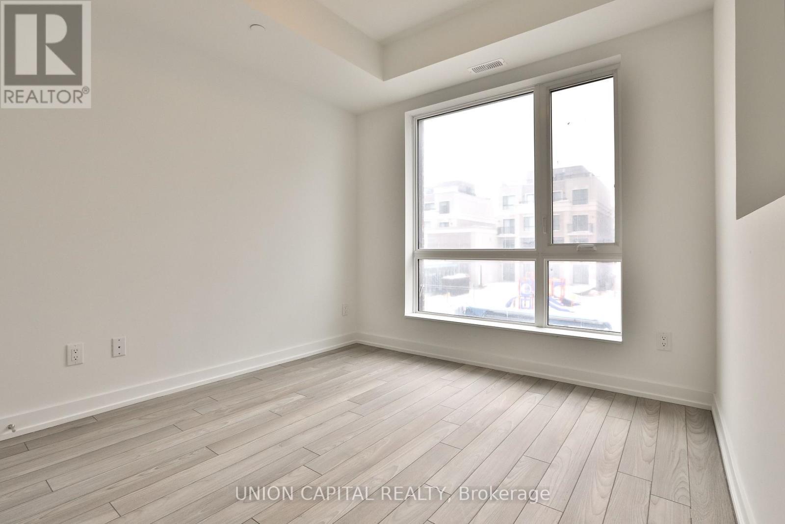 203 - 2 Red Squirrel Lane, Richmond Hill, ON - Indoor Photo Showing Other Room