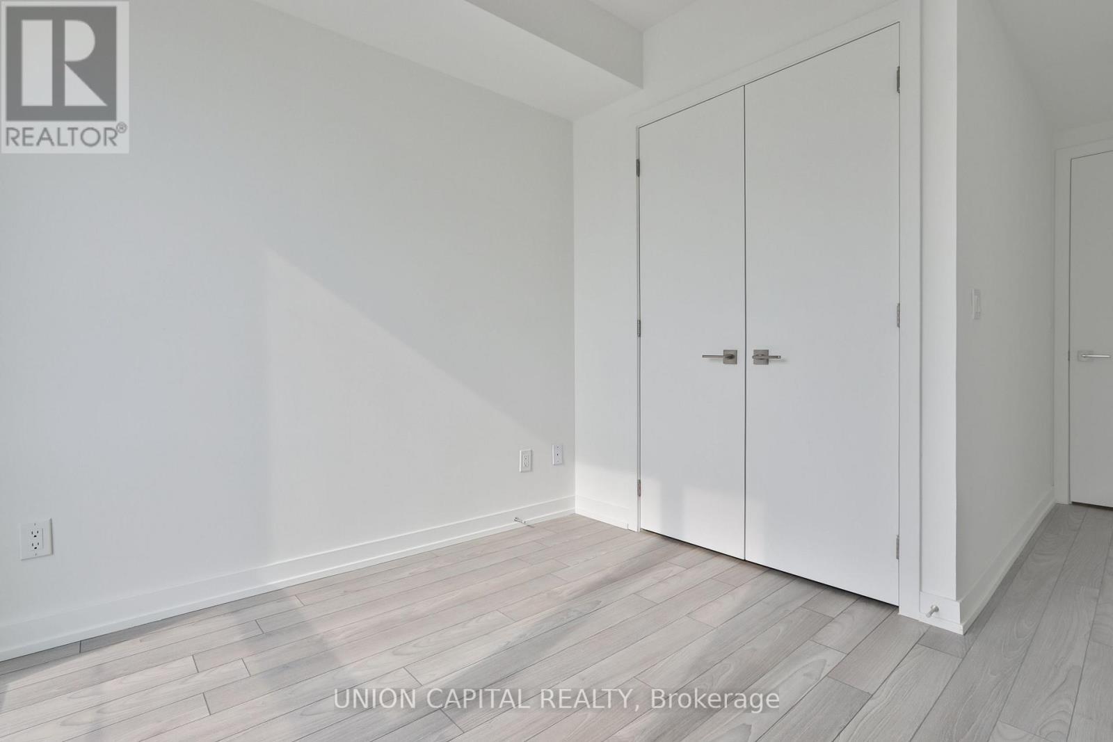 203 - 2 Red Squirrel Lane, Richmond Hill, ON - Indoor Photo Showing Other Room