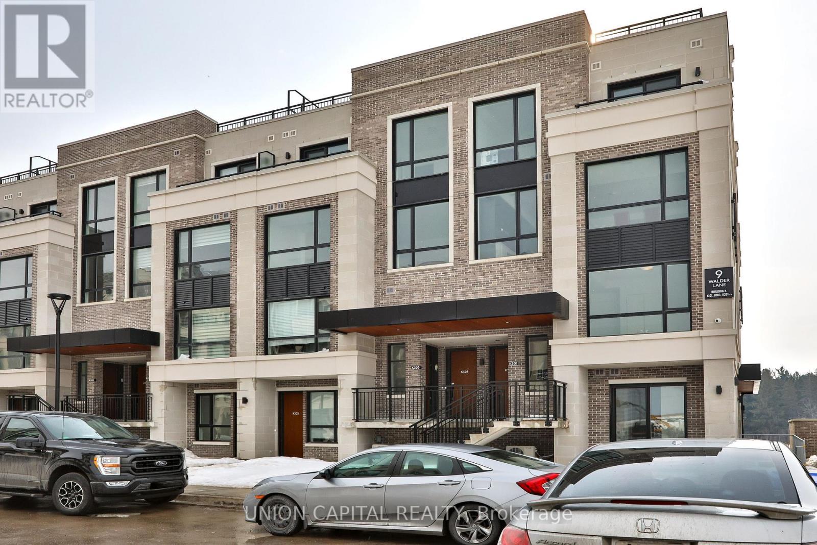 203 - 2 Red Squirrel Lane, Richmond Hill, ON - Outdoor With Facade