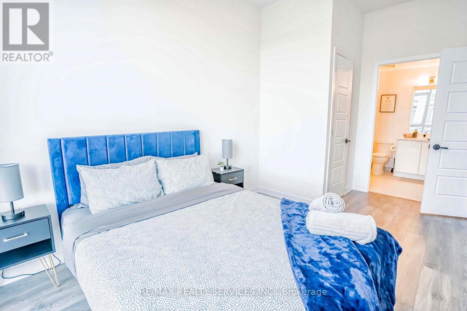 403 - 415 Sea Ray Avenue, Innisfil, ON - Indoor Photo Showing Bedroom