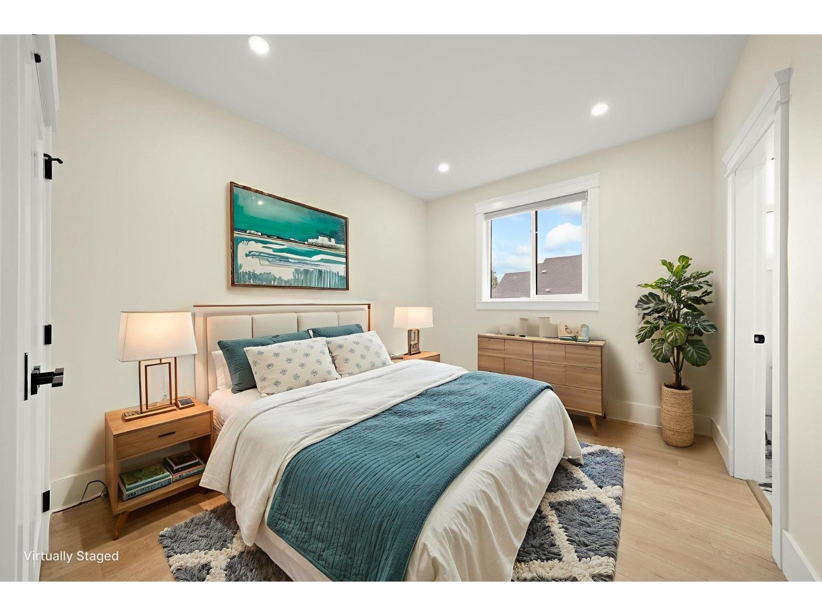 33995 Walnut Avenue, Abbotsford, BC - Indoor Photo Showing Bedroom
