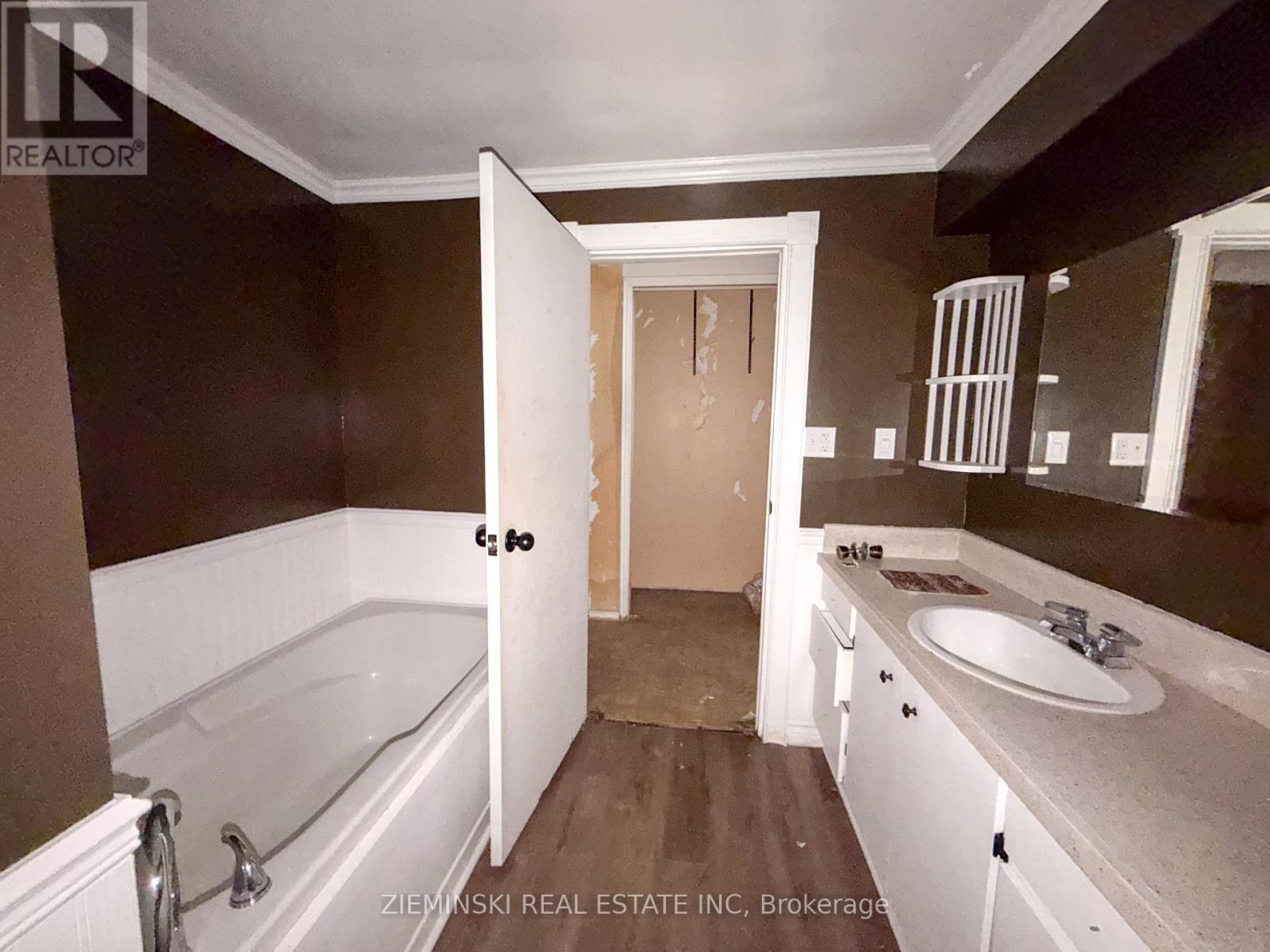 157 Pine Street N, Timmins (Tne - Central), ON