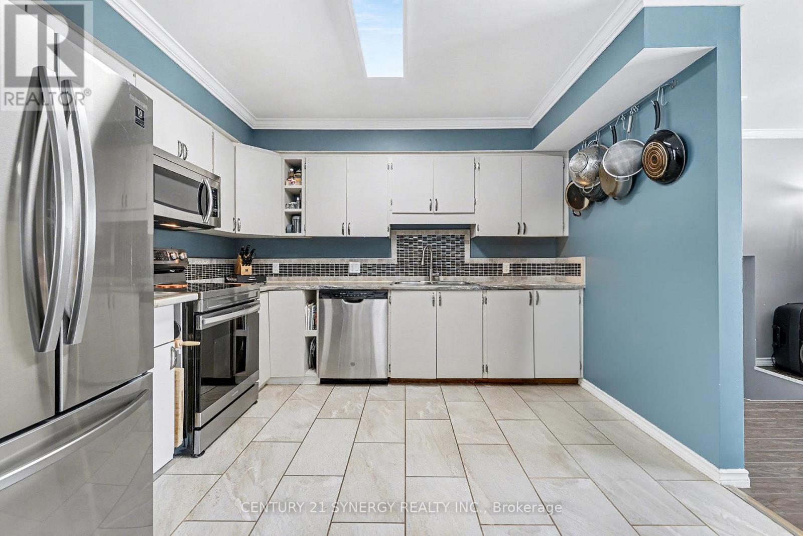 1350 Linden Crescent, Brockville, ON - Indoor Photo Showing Kitchen