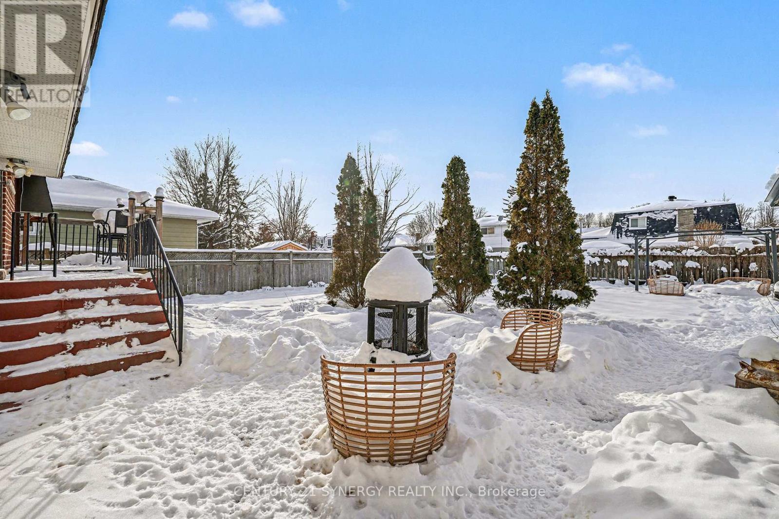 1350 Linden Crescent, Brockville, ON - Outdoor