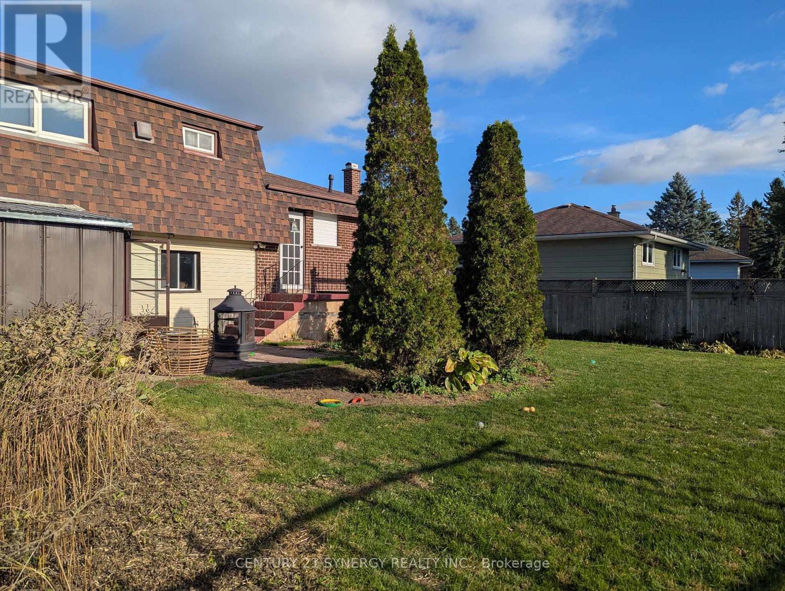 1350 Linden Crescent, Brockville, ON - Outdoor