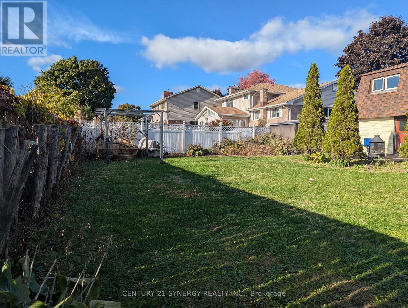 1350 Linden Crescent, Brockville, ON - Outdoor