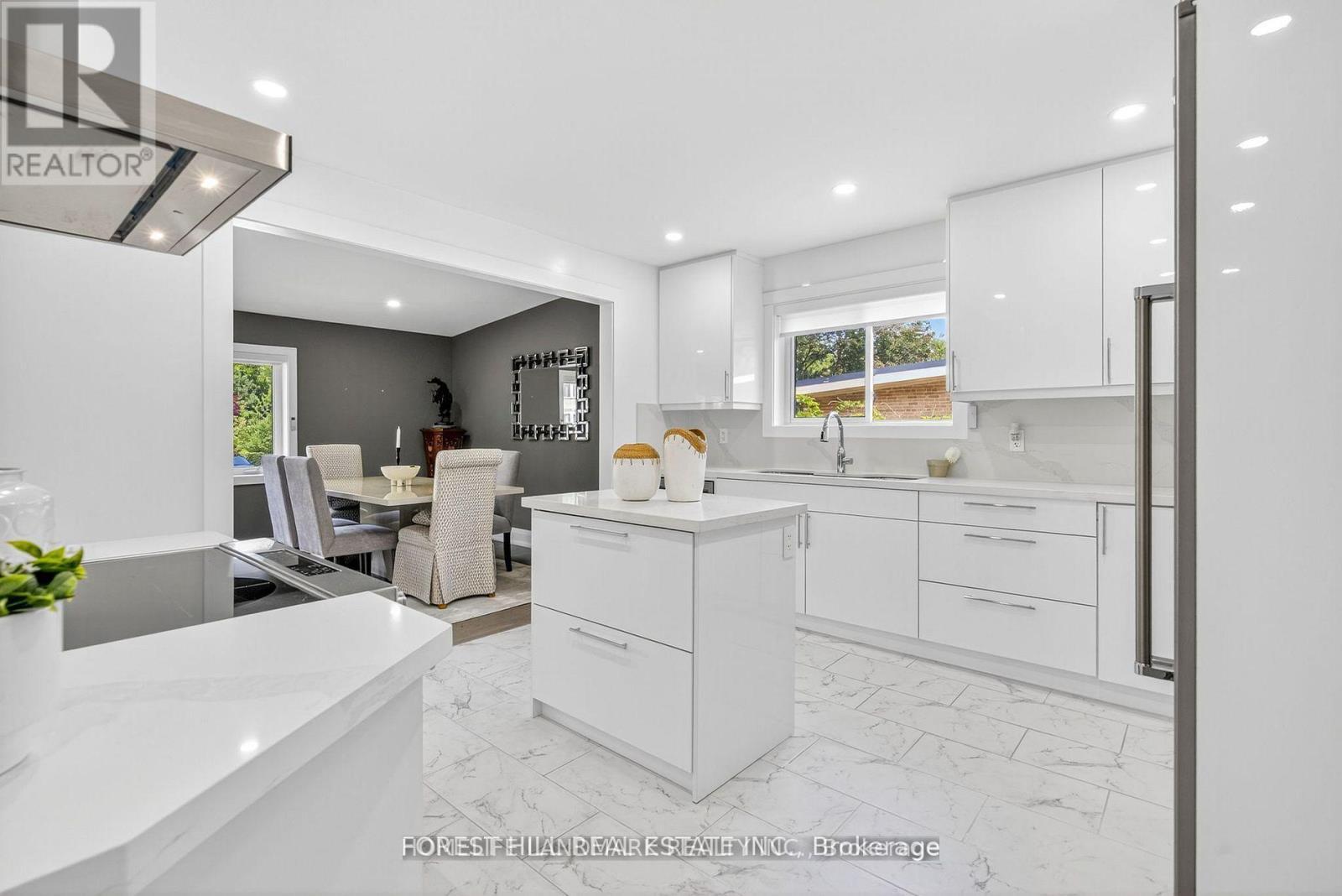 9 Tadcaster Place, Toronto, ON - Indoor