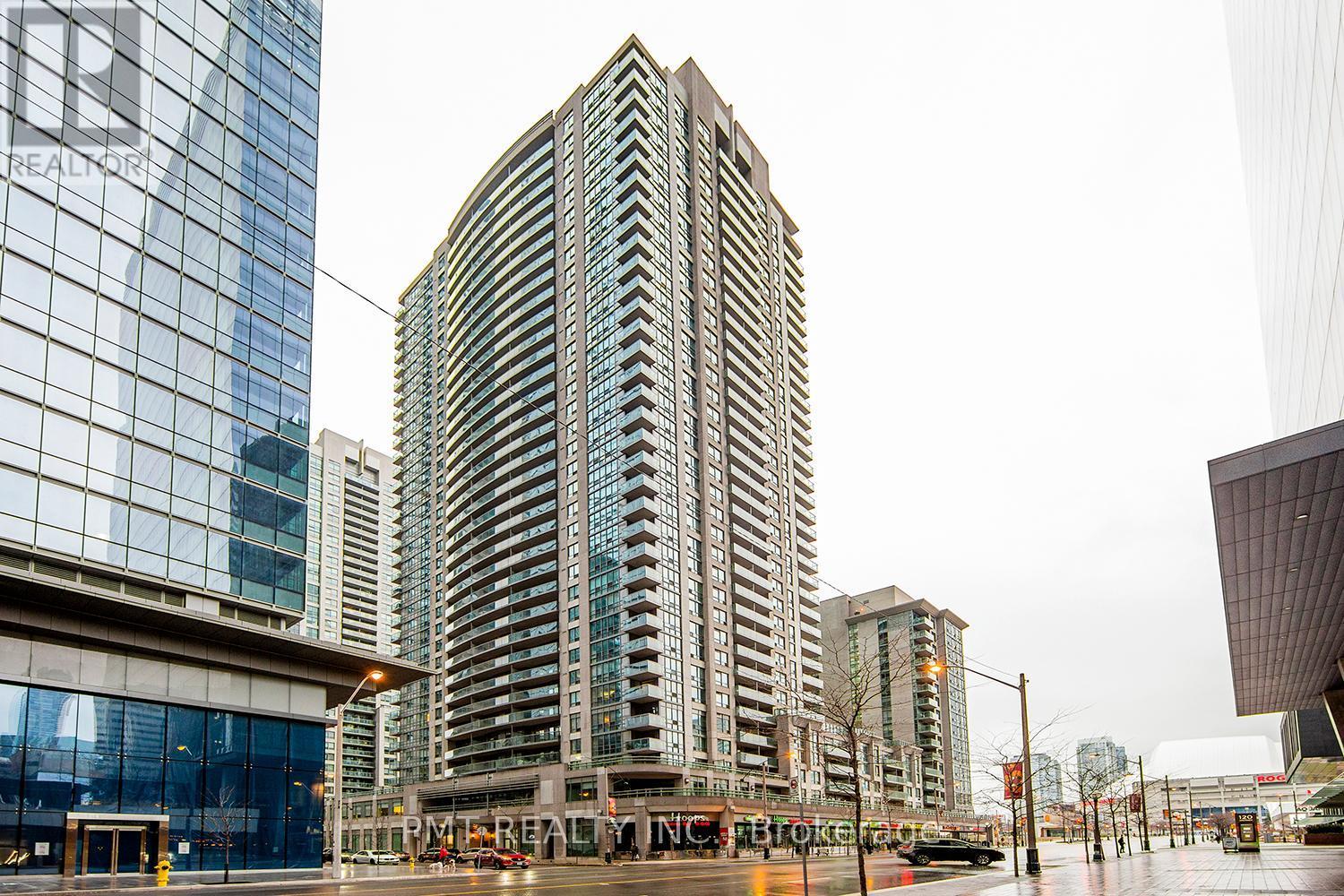 Ph06 - 30 Grand Trunk Crescent, Toronto, ON - Outdoor With Facade