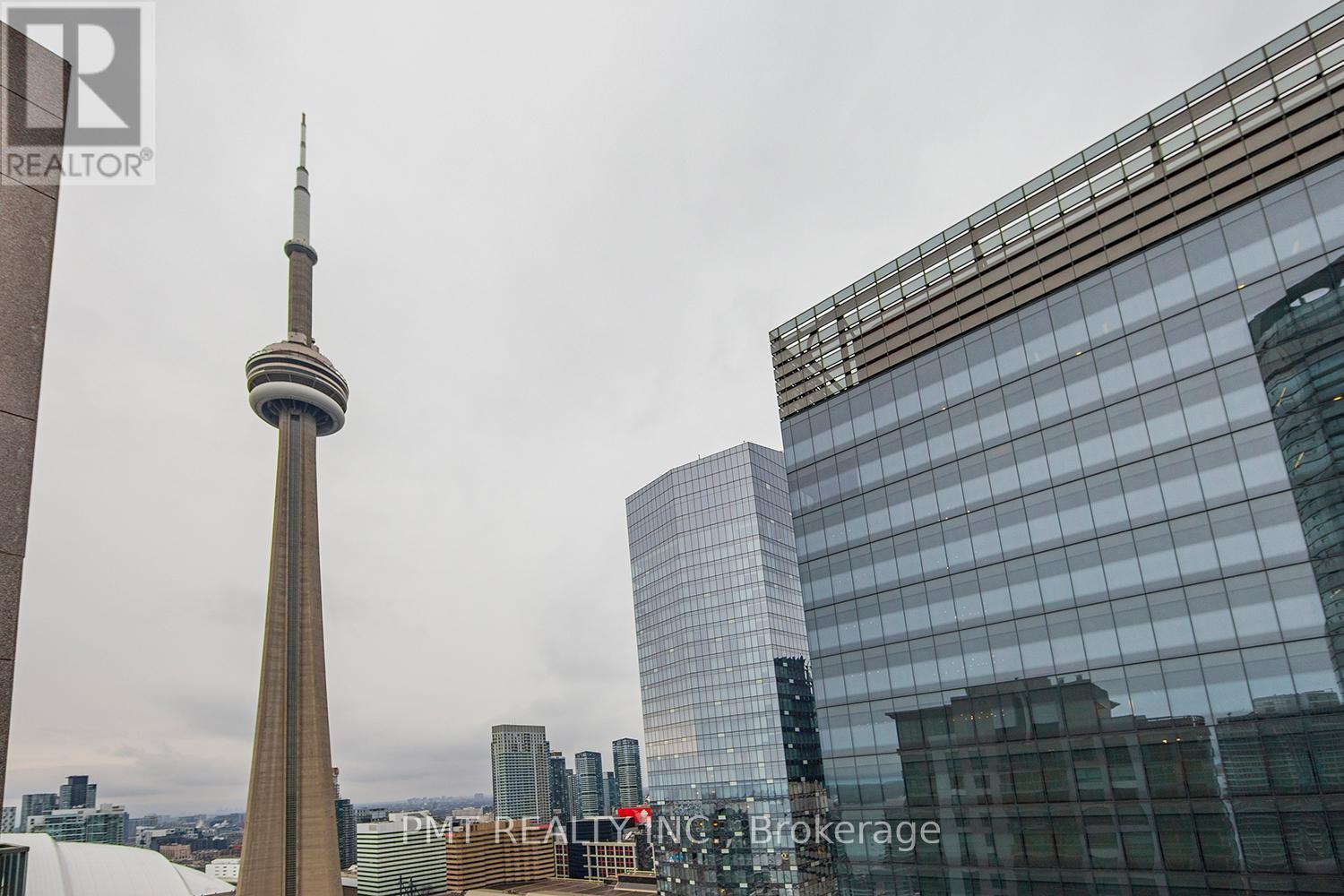 Ph06 - 30 Grand Trunk Crescent, Toronto, ON - Outdoor