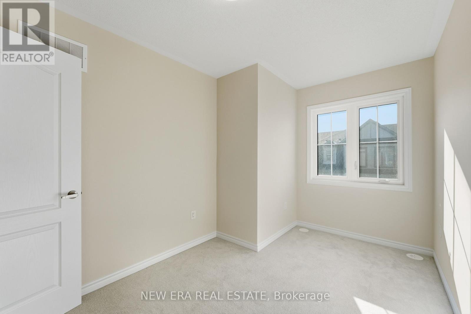 6 Malone Lane, Clarington, ON - Indoor Photo Showing Other Room