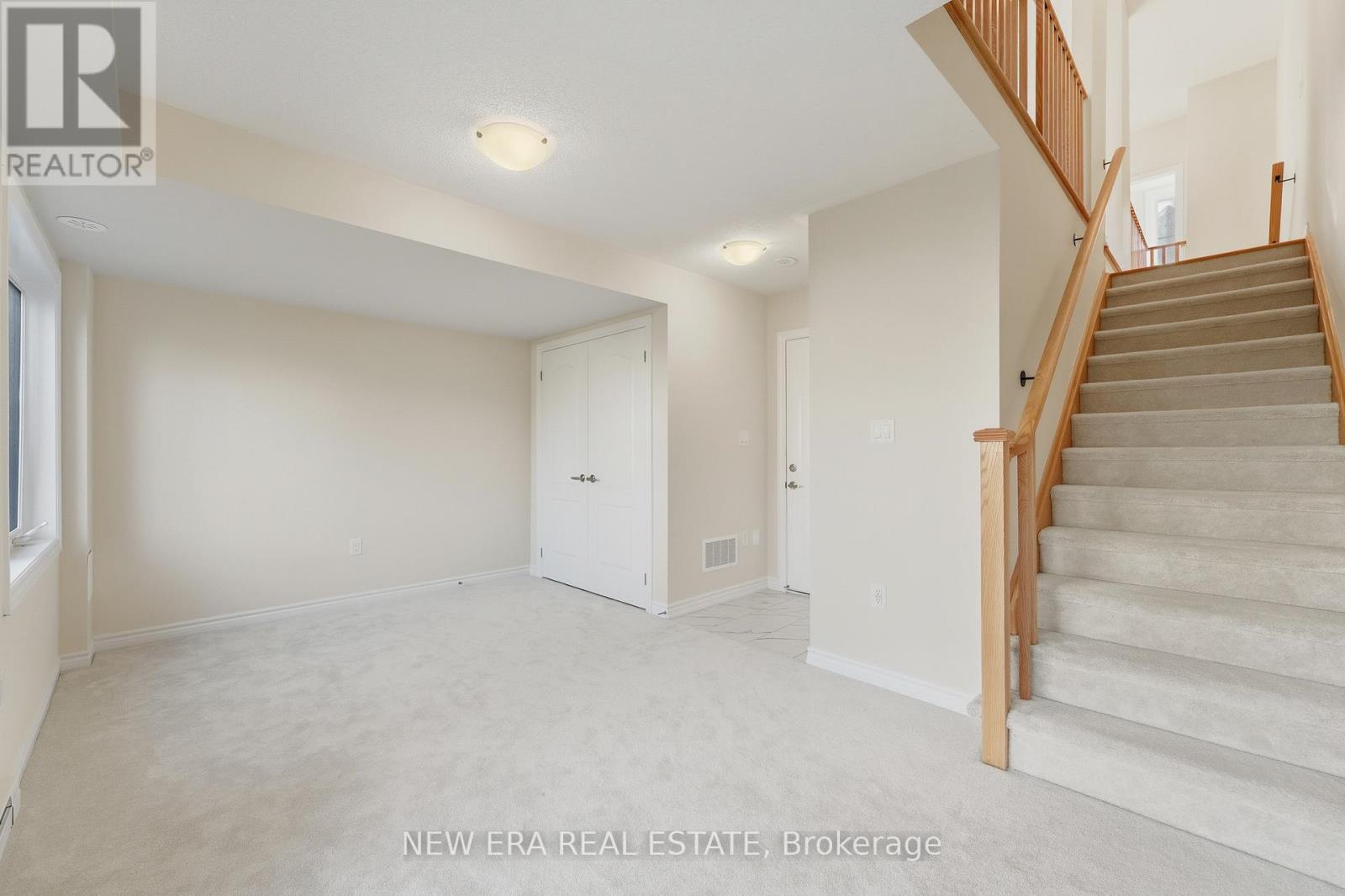 6 Malone Lane, Clarington, ON - Indoor Photo Showing Other Room