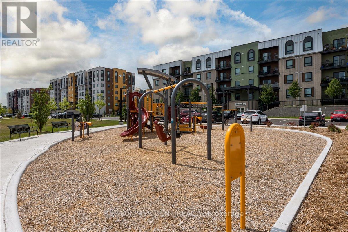 106 - 10 Culinary Lane, Barrie, ON - Outdoor