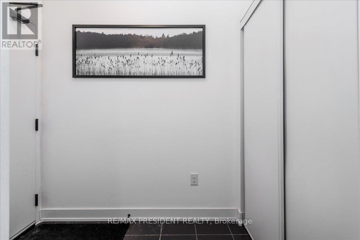 106 - 10 Culinary Lane, Barrie, ON - Indoor Photo Showing Other Room