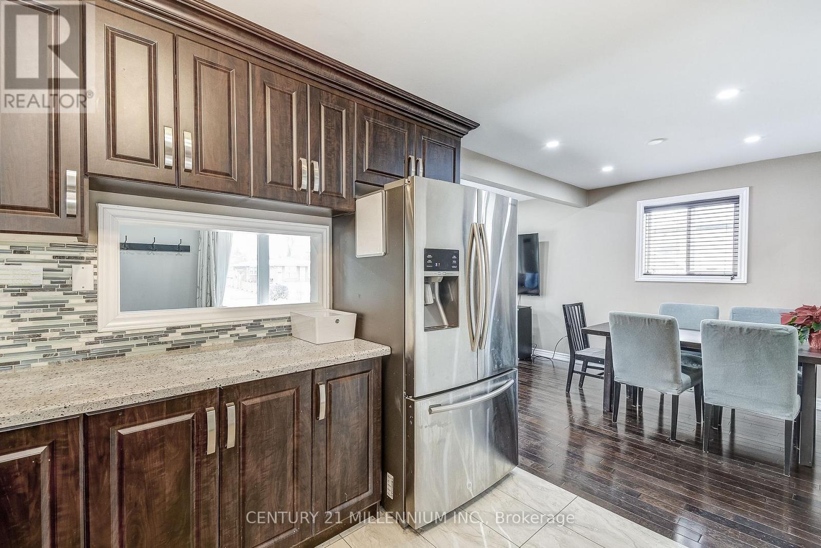 10 Evesham Crescent, Brampton, ON - Indoor