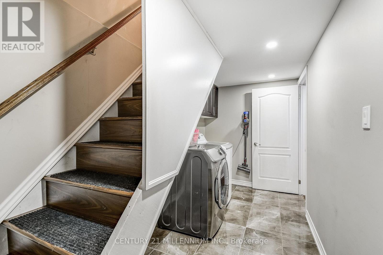 10 Evesham Crescent, Brampton, ON - Indoor Photo Showing Other Room