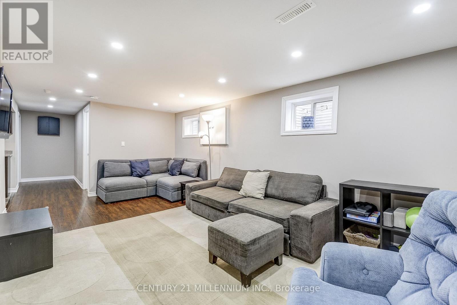 10 Evesham Crescent, Brampton, ON - Indoor