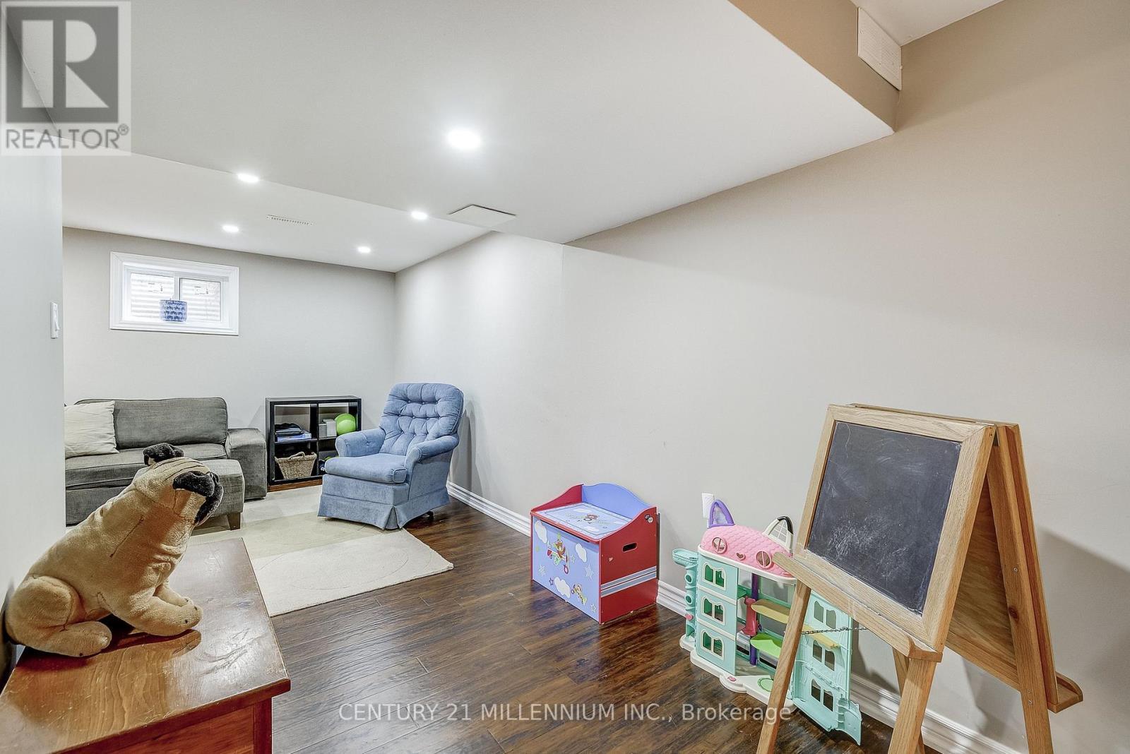 10 Evesham Crescent, Brampton, ON - Indoor