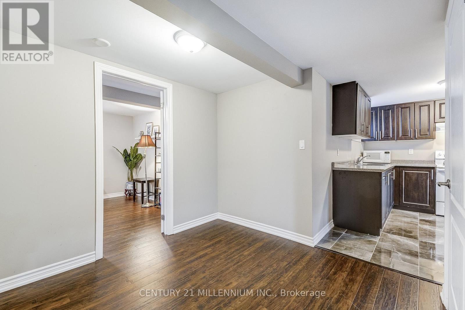 10 Evesham Crescent, Brampton, ON - Indoor Photo Showing Other Room