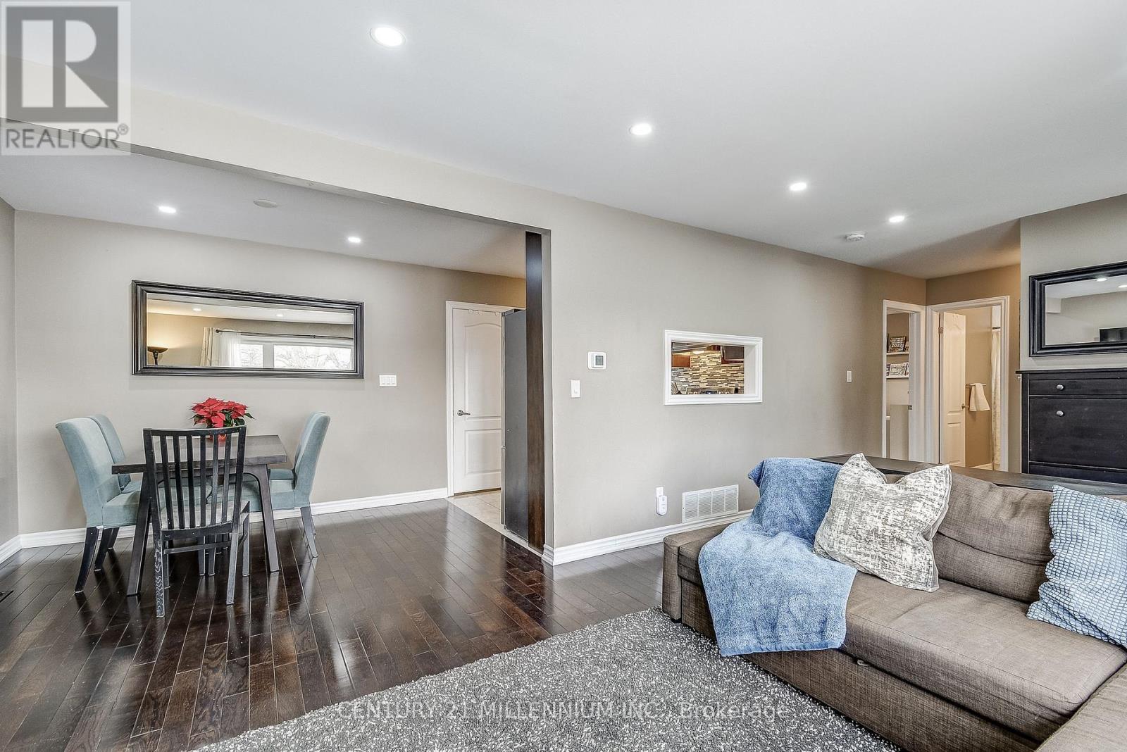 10 Evesham Crescent, Brampton, ON - Indoor