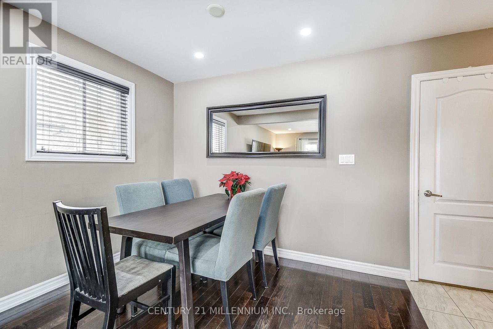 10 Evesham Crescent, Brampton, ON - Indoor Photo Showing Dining Room