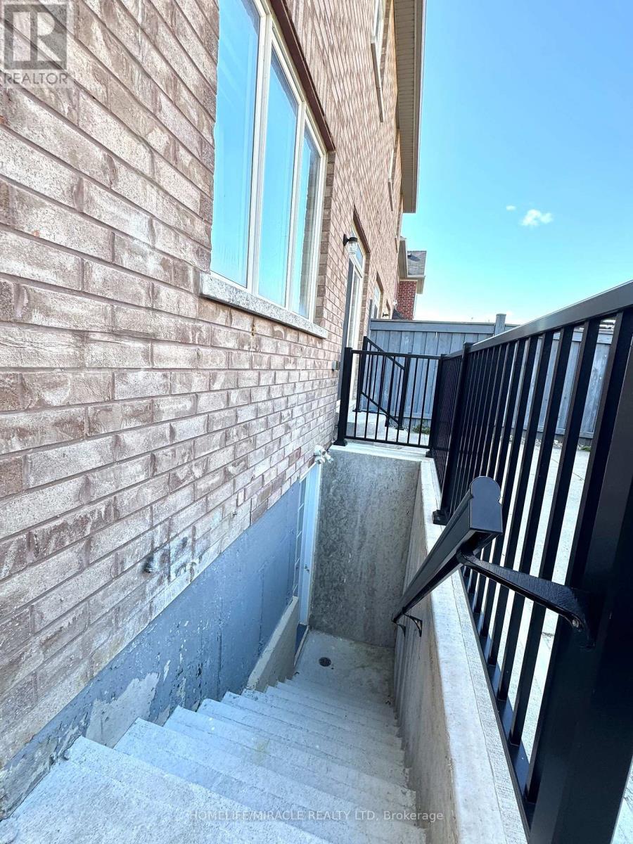 Bsmt - 8 Altura Way, Brampton, ON - Outdoor With Exterior