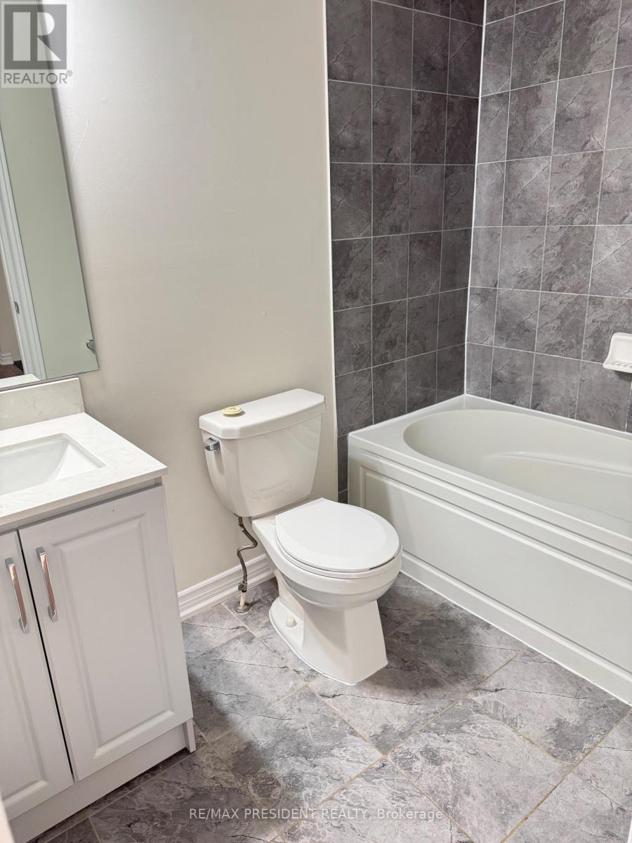 174 - 200 Veterans Drive, Brampton, ON - Indoor Photo Showing Bathroom