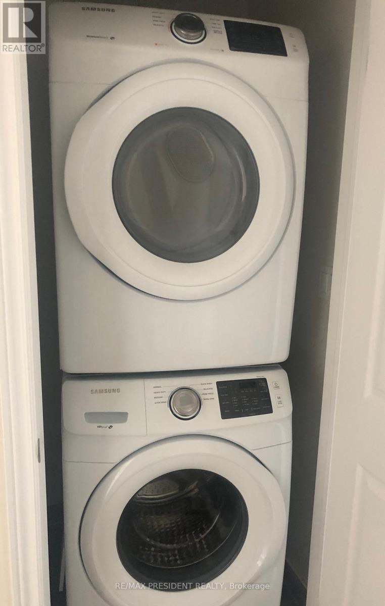 174 - 200 Veterans Drive, Brampton, ON - Indoor Photo Showing Laundry Room