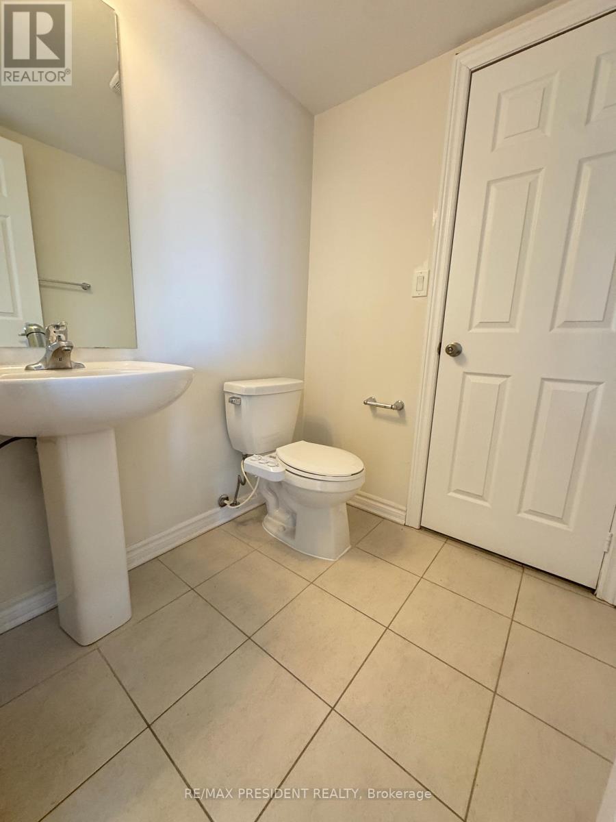 174 - 200 Veterans Drive, Brampton, ON - Indoor Photo Showing Bathroom
