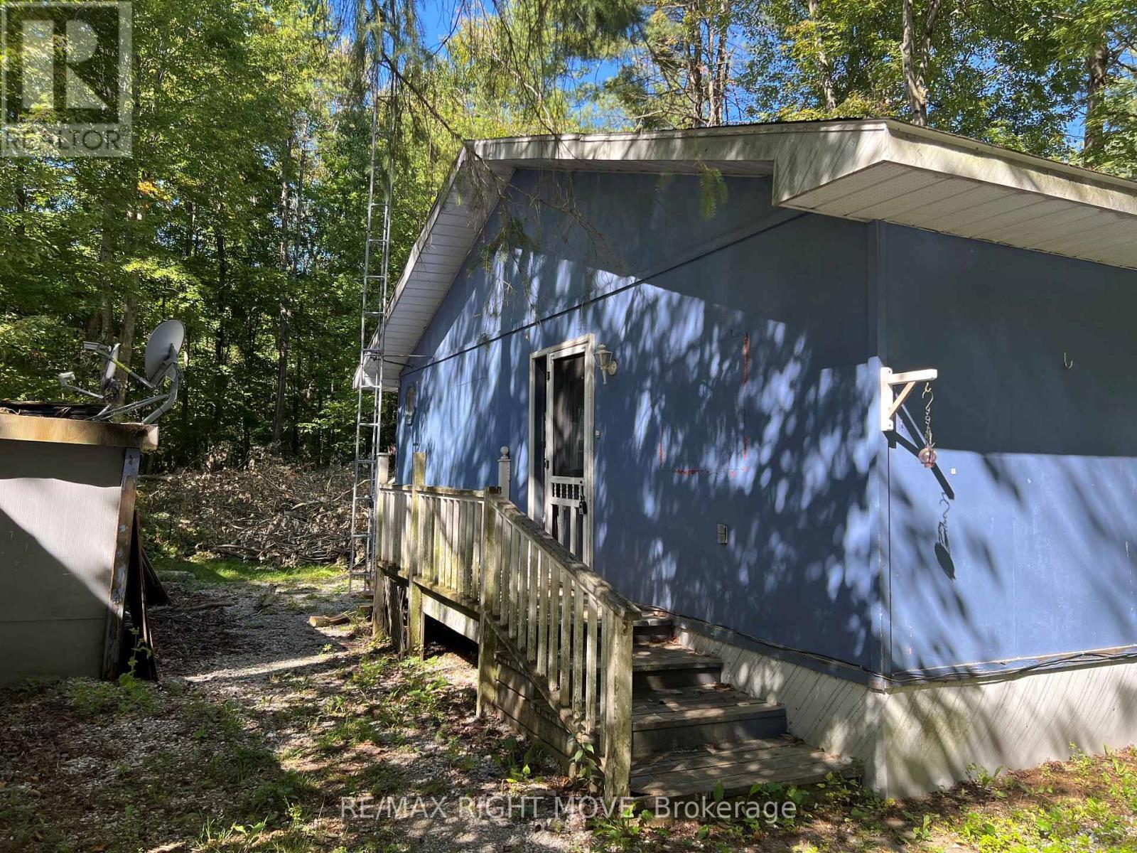 1052 4 Seasons Road, Gravenhurst, ON - Outdoor