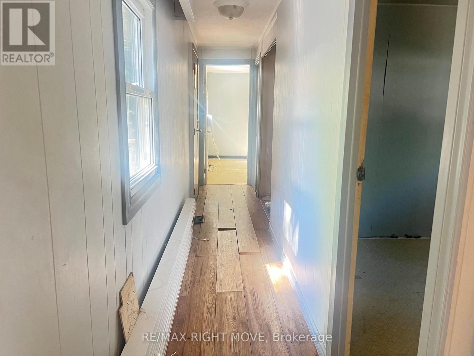 1052 4 Seasons Road, Gravenhurst, ON - Indoor