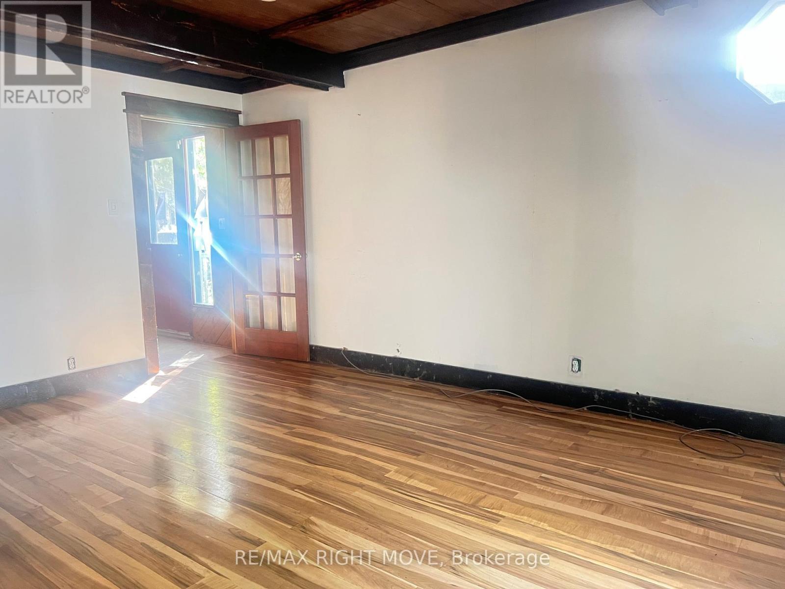 1052 4 Seasons Road, Gravenhurst, ON - Indoor