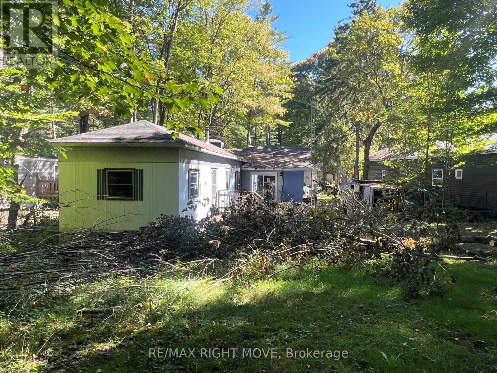 1052 4 Seasons Road, Gravenhurst, ON - Outdoor