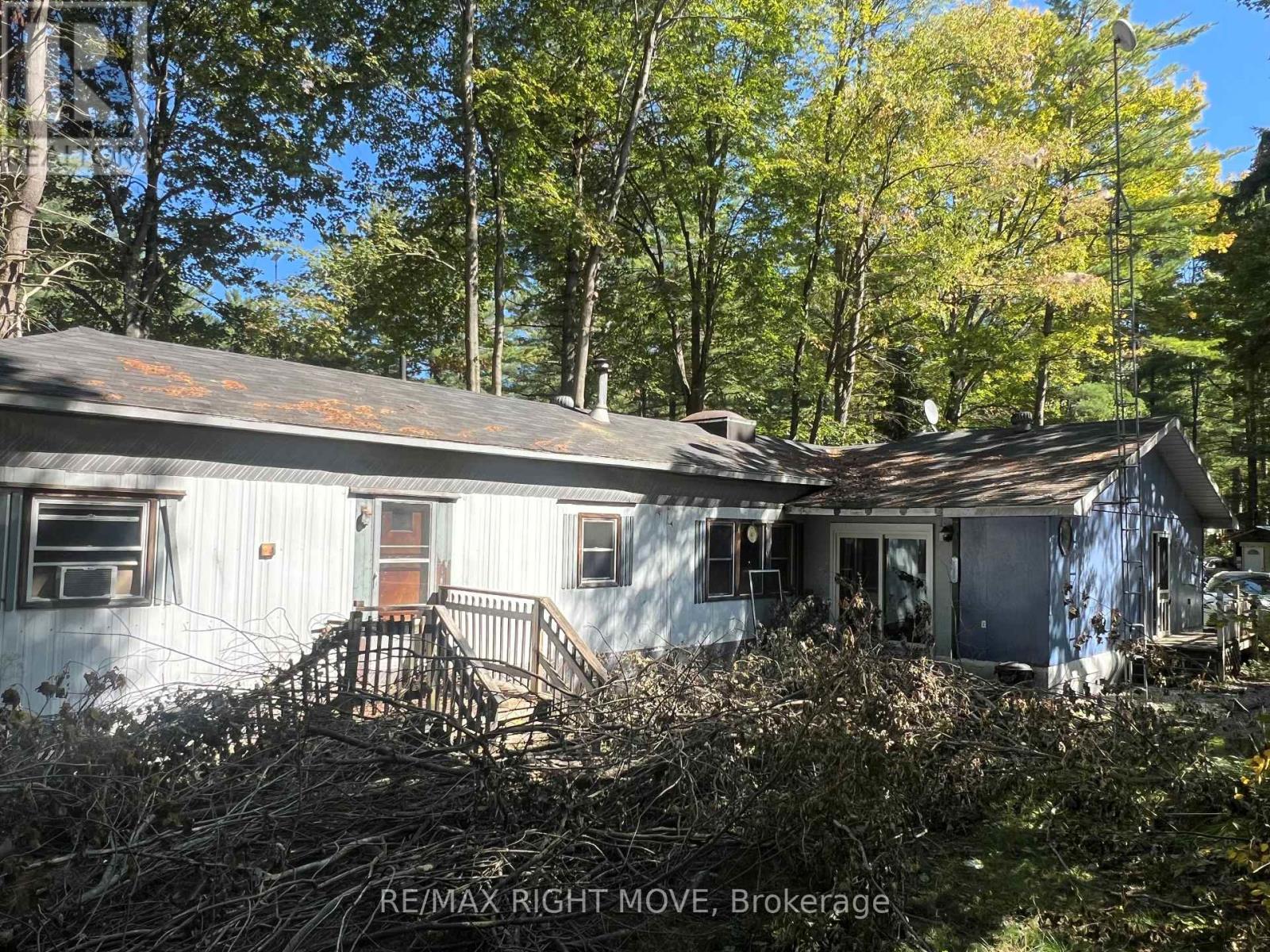 1052 4 Seasons Road, Gravenhurst, ON - Outdoor